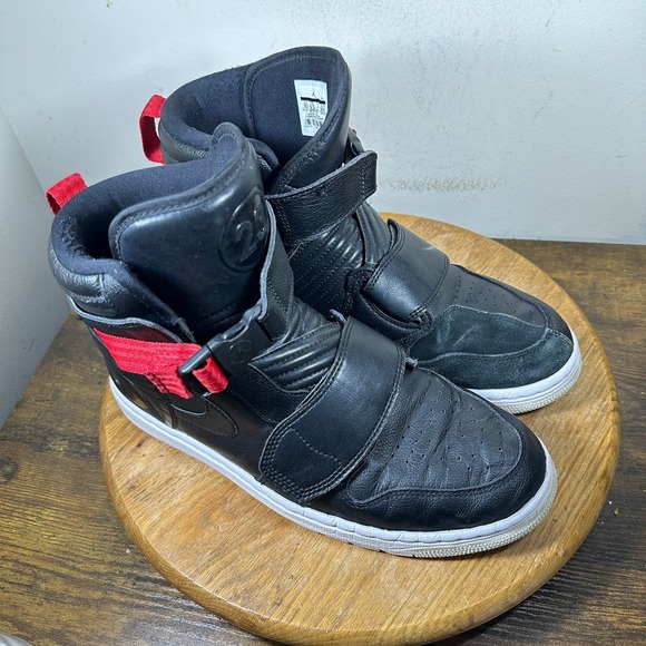 Jordan Moto High Black Red White Leather Suede Sneakers AT3146-001 Mens 10.5
